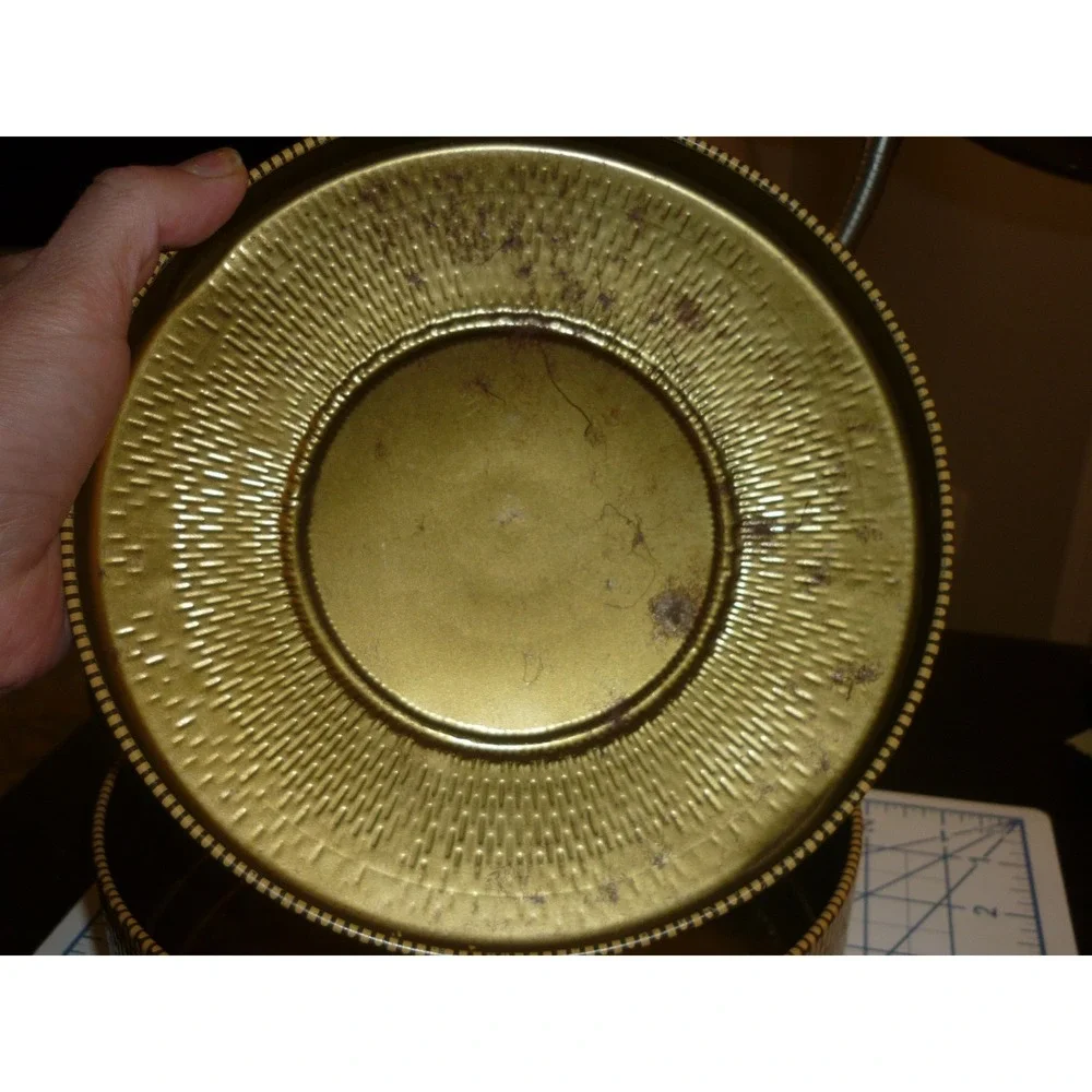 Vintage Tiny Tim Douglass Crockwell Christmas Tin Round 8‎ Inch Holiday Decor